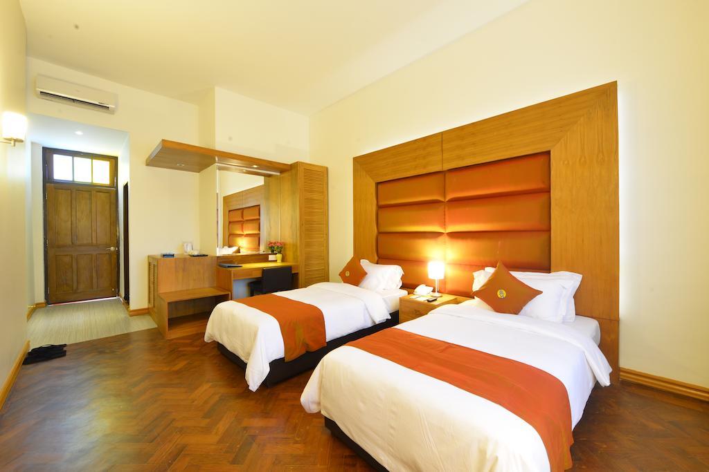 Hotel Amazing Мандалей Екстериор снимка