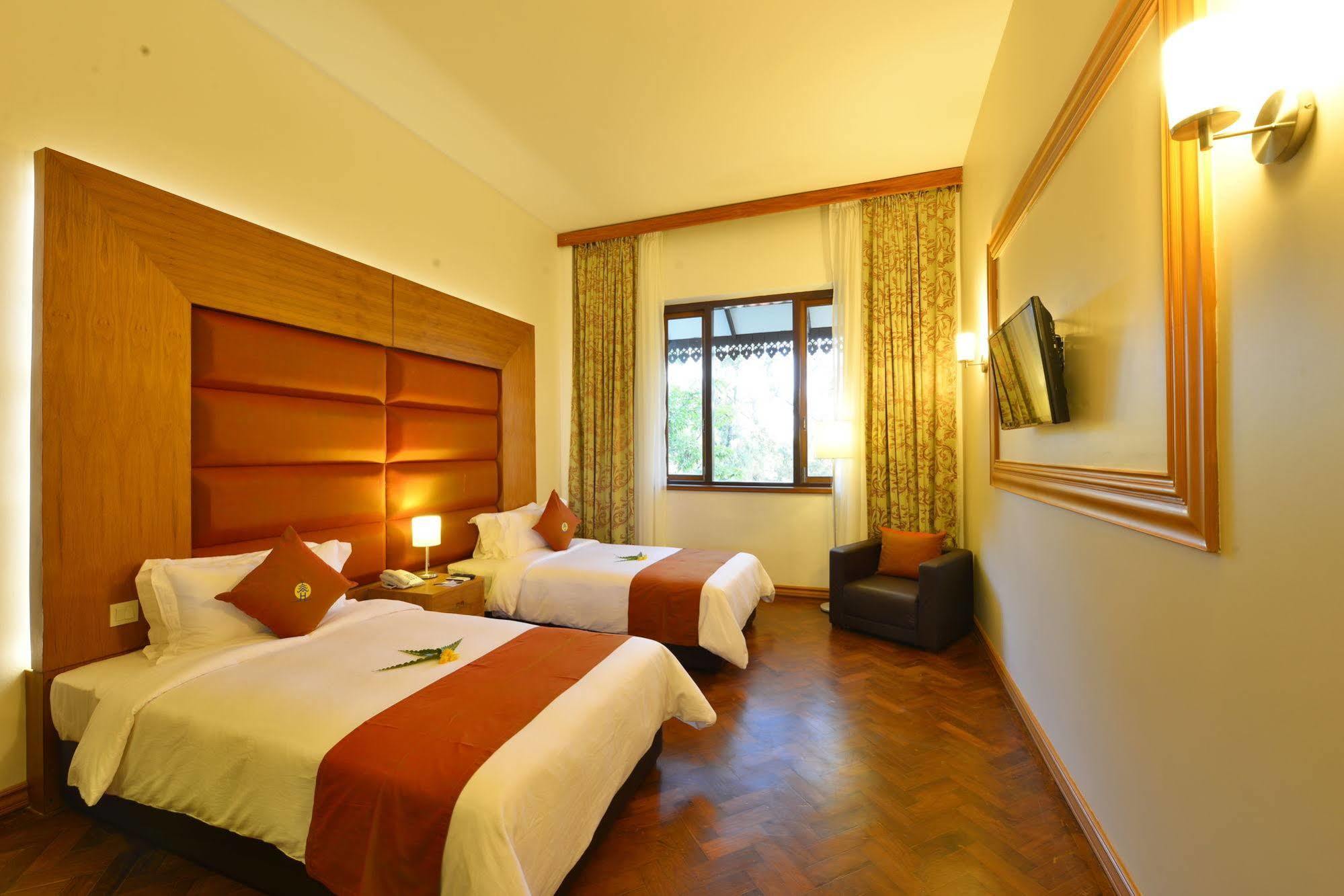 Hotel Amazing Мандалей Екстериор снимка